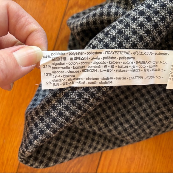 Zara Women's Cream Cable Knit Sweater Vest and knit dress - Picture 5 of 8